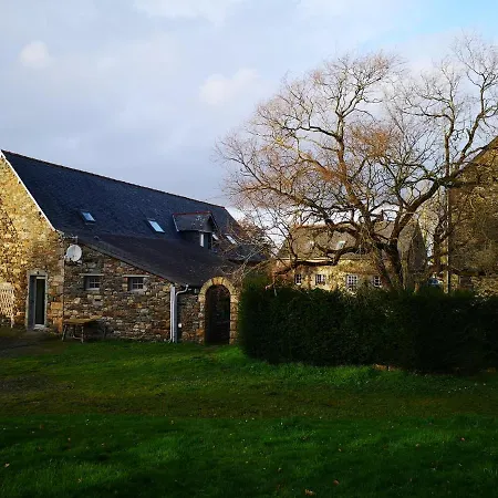 Le Domaine De Coat Rogan, Le De 10 Personnes Holiday home Pommerit-Jaudy